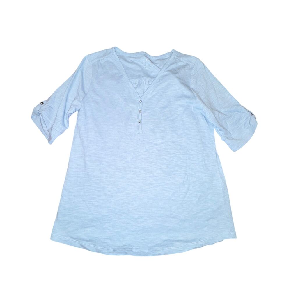Chico's The Ultimate Tee Shirt Womens Sz M Light Blue 3/4 Roll Tab Sleeve V Neck